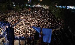 Demirci Kurtuluş Festivali’nde Merve Özbey sahne aldı