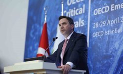 Bakan Bayraktar: ''Türkiye'nin enerji dönüşümünün kalbinde kritik mineraller var''