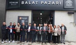 Nilüfer'in 8'inci giyim pazarı Balat'ta açıldı