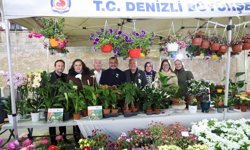 Honaz Ata Tohumu Şenliğinde binlerce tohum ve fide vatandaşlara dağıtıldı