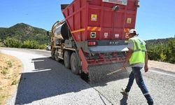 Demirci'de konforlu ulaşım için 45 kilometrelik yol yenileniyor