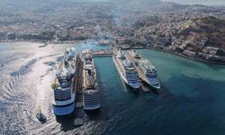 Kuşadası'na 4 kruvaziyerle 11 bin 811 turist geldi