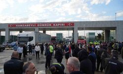 Hamzabeyli'de tır şoförleri sınır kapısının giriş ve çıkışını kapattı