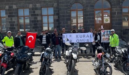 Akyaka’da motosiklet sürücüleri "Bir Kural Bir Ömür" Projesi ile bilgilendirildi