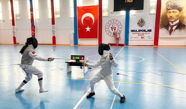 SANKO OKULLARI ÖĞRENCİLERİNİN ESKRİM BAŞARISI