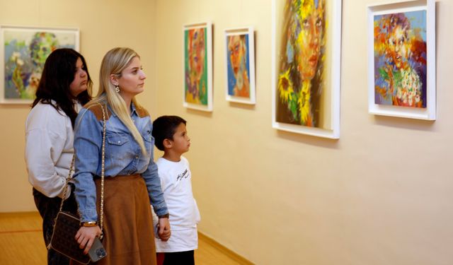 SANKO SANAT GALERİSİ’NDE BAKIŞLAR TEMALI RESİM SERGİSİ