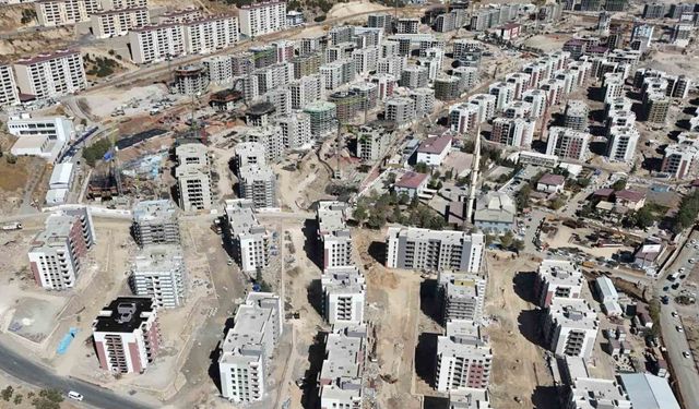 Deprem konutları hızla tamamlanıyor: 28 blokta daha sona yaklaşıldı