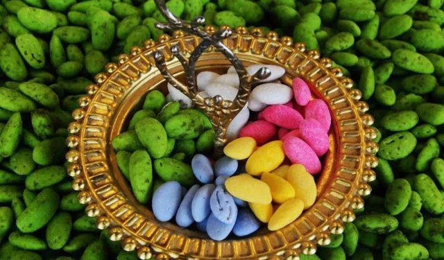 Antep fıstıklı badem şekeri Ramazan'da ağızları tatlandırıyor