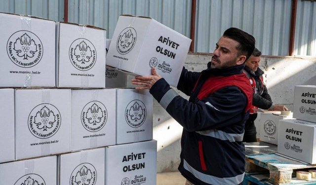 Manisa'da ramazan dayanışması giderek büyüyor