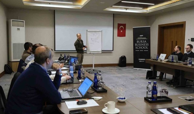 Bursa Business School'dan 'Yapay Zeka ile Verimlilik Eğitimi'