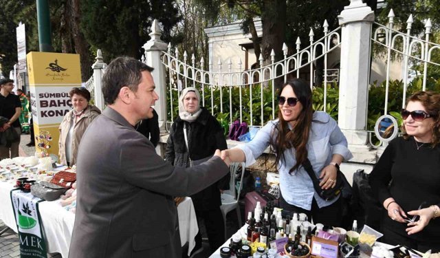 Osmangazi'de kadınların el emeği büyük beğeni topladı