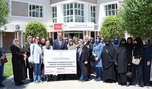 Erzurumlu kadın çiftçilerden Erzincan'a çıkarma