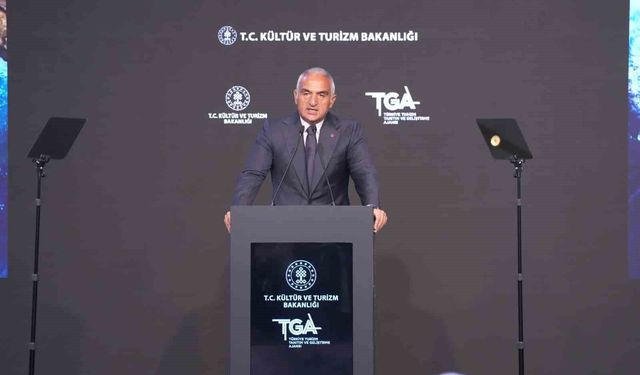Bakan Ersoy: 'Turizm geliri ilk 6 ayda 25,7 milyar dolar oldu'