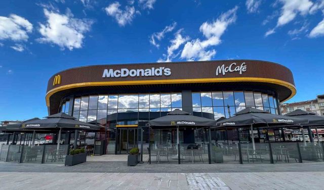McDonald's Türkiye 2 bin 350 kişiye daha istihdam sağladı