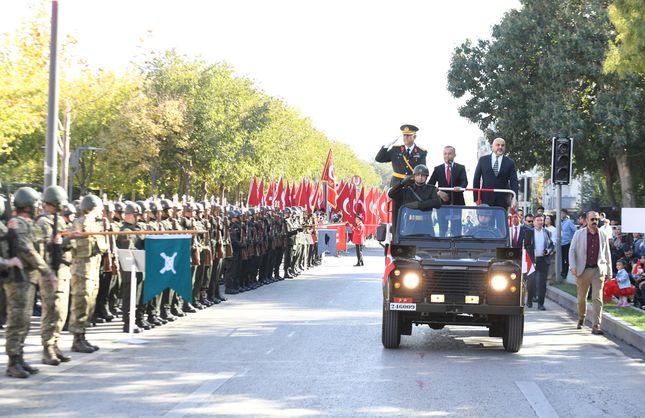 Cumhuriyetin 101. Yılı Gaziantep'te Coşkuyla Kutlandı