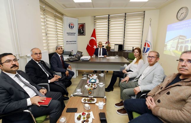 GAÜN REKTÖRÜ DOĞAN: “TÜRKİYE’NİN TEK GÖÇ ENSTİTÜSÜ KURUMLAR ARASI İŞ BİRLİKLERİYLE GÜÇLENECEK”