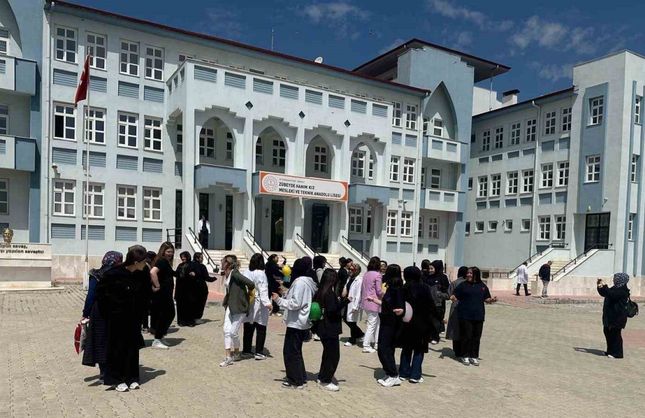 Lise öğrencilerinden ’Mesleğimi Öğreniyorum, Ailemle Paylaşıyorum’ etkinliği