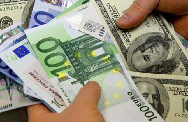 Serbest piyasada döviz fiyatları