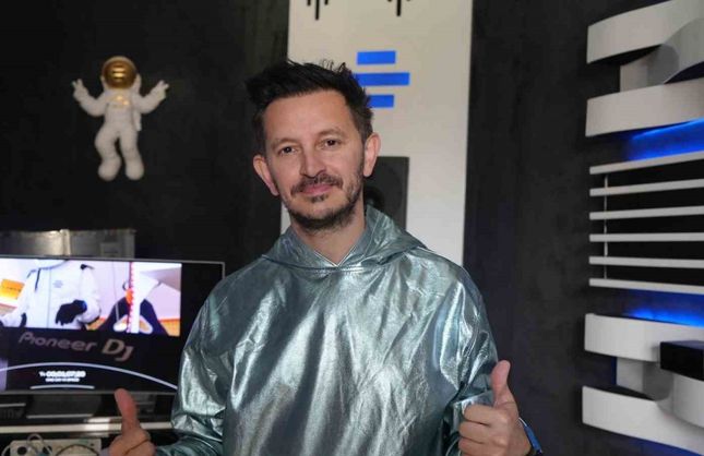 Türk DJ 55 bin fit’te müzik yaptı, Guinness Dünya Rekoru geldi