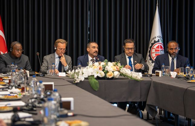 Yıldırım: "Diplomasiyi ticaretle, ticareti kalkınmayla birleştirmek istiyoruz"