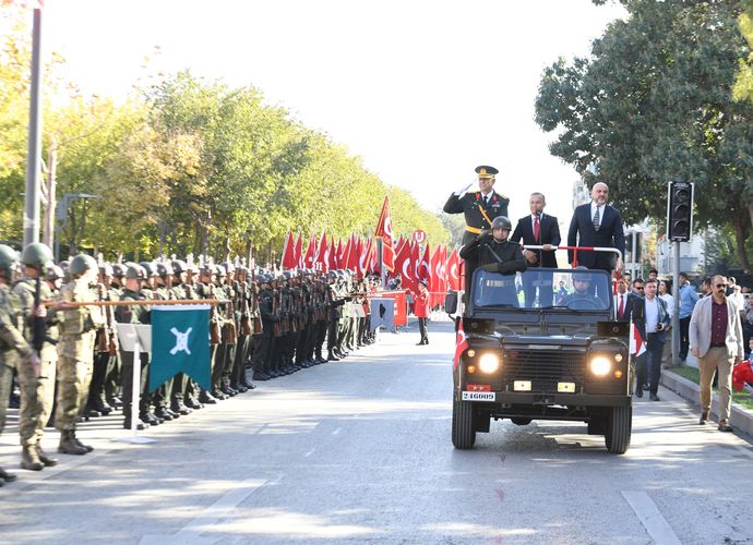 Cumhuriyetin 101. Yılı Gaziantep'te Coşkuyla Kutlandı