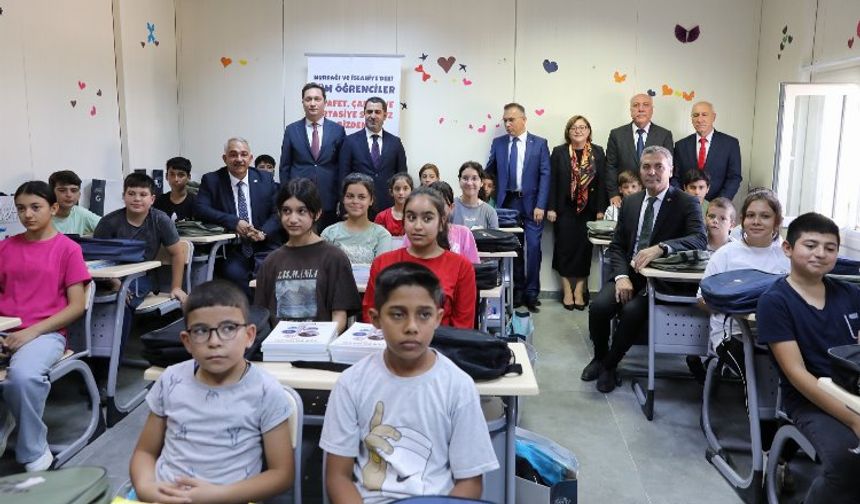 Afet bölgesi Nurdağı'nda ilk ders