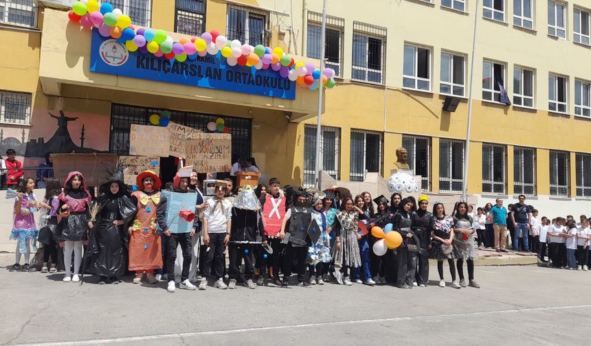 GERİ DÖNÜŞÜMÜN ÖNEMİNE DİKKAT ÇEKTİLER