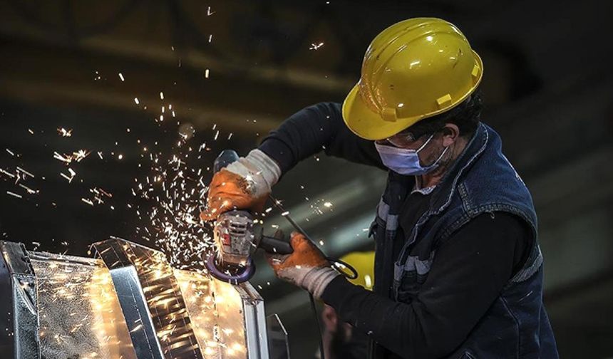 Ücretli çalışan sayısı yıllık yüzde 2,4 arttı