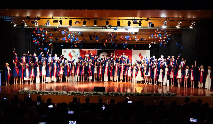 SANKO ÜNİVERSİTESİNDE MEZUNİYET COŞKUSU