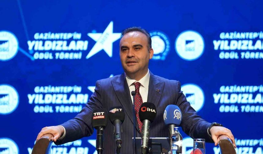 Bakan Kacır: '23 yıl önce 36 milyar dolar olan yıllık ürün ihracatımız 270,6 milyar dolara çıktı'