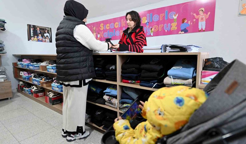 Mersin Büyükşehir Belediyesi, Kıyafet Evleri ile ailelerin yükünü hafifletiyor