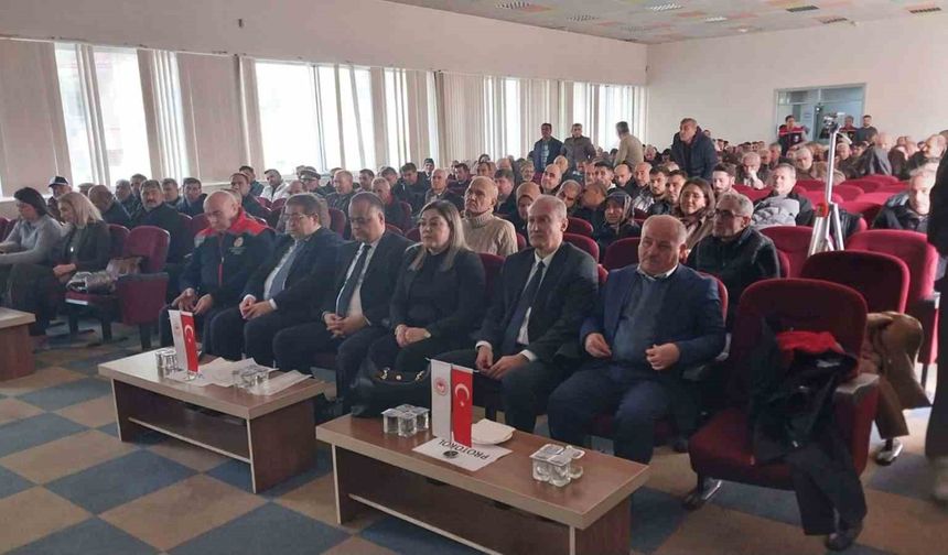 Mut'ta kayısının geleceği masaya yatırıldı