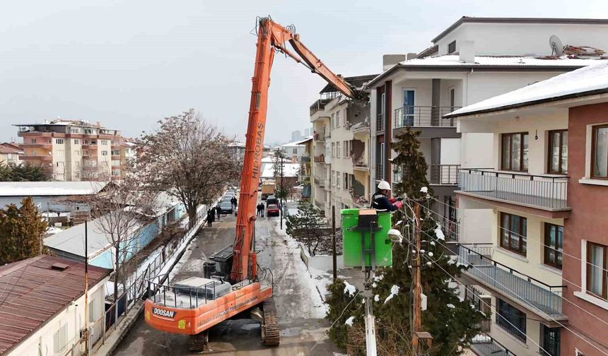 Fırat EDAŞ Malatya'da deprem sonrası enerji altyapısına 3,5 milyar TL yatırım yaptı