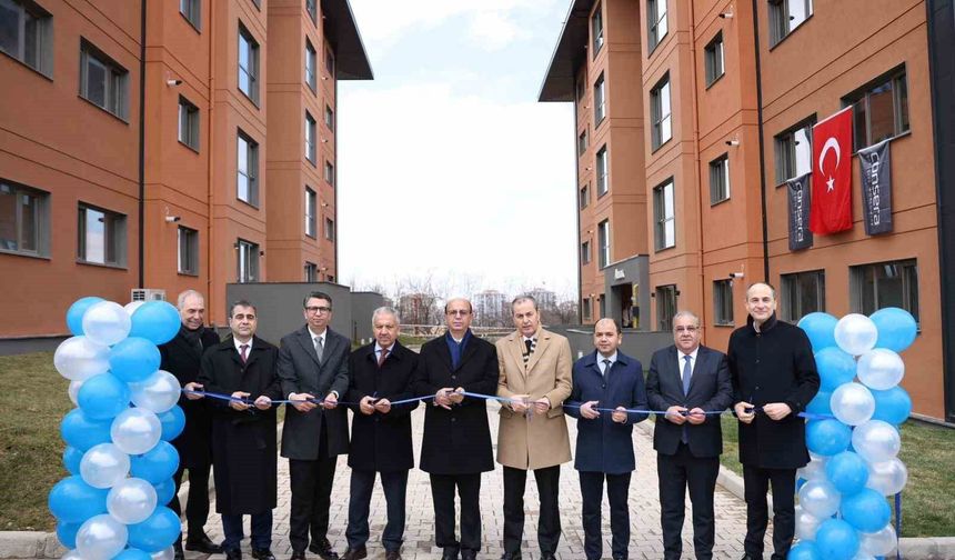 İş Bankası Malatya lojmanları sahiplerine teslim edildi