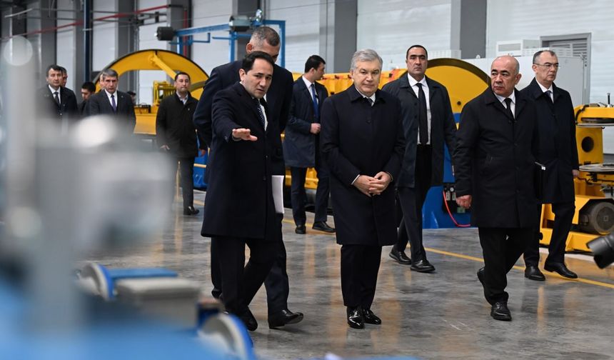 Özbekistan Cumhurbaşkanı Mirziyoyev, Teknopark şirketlerinin faaliyetlerini inceledi