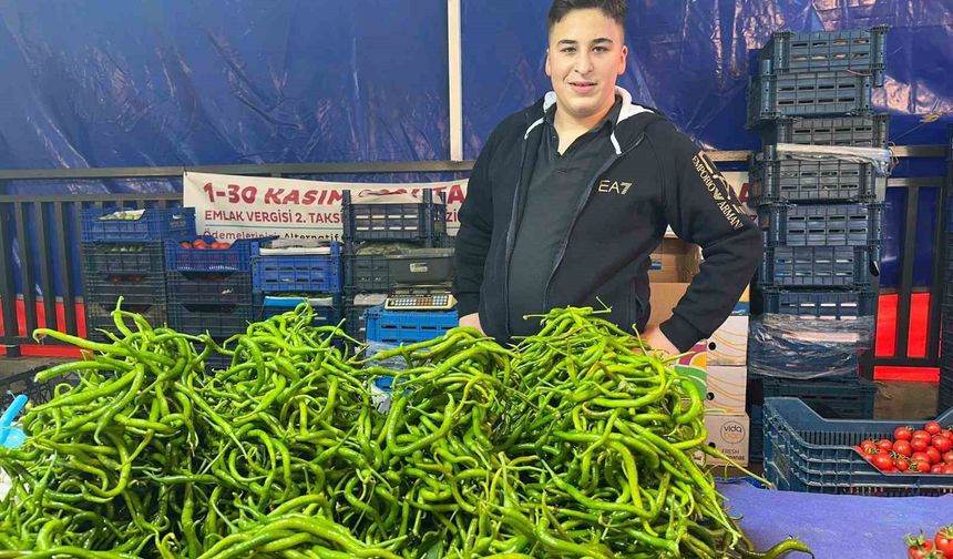 Seraları su basınca sivri biber ve salatalığın ateşi yükseldi