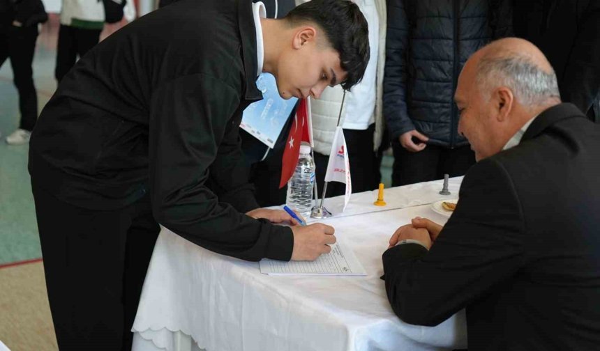 İş dünyasında devir değişti: Nitelikli personel arayan işveren öğrencinin ayağına gidiyor