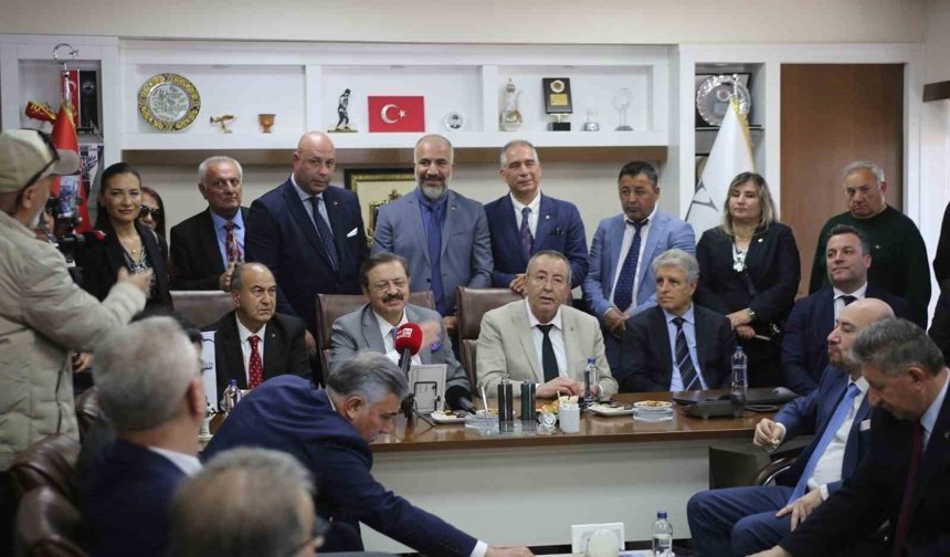 TOBB Başkanı Hisarcıklıoğlu'ndan KTO'nun hizmet kalitesini vurguladı