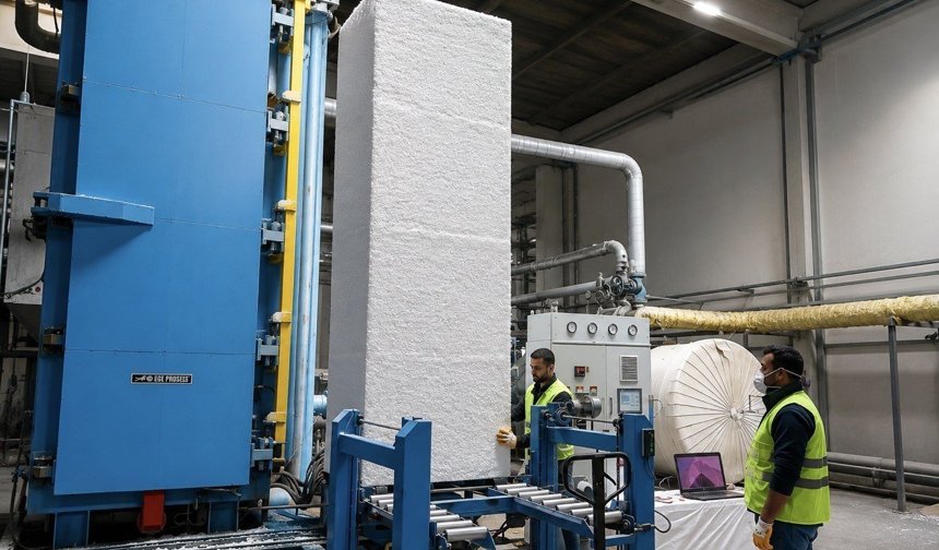 Ağrı Dağı eteklerinde kurulan strafor fabrikasına sağlanan 20 milyonluk devlet desteğiyle üretim arttı