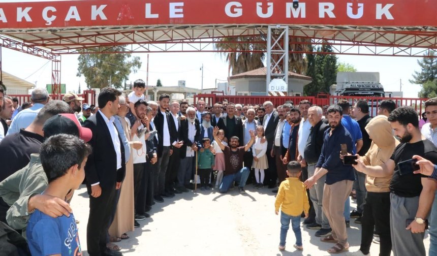 Akçakale Gümrük Kapısı 12 yıl sonra sivil geçişlere açılıyor