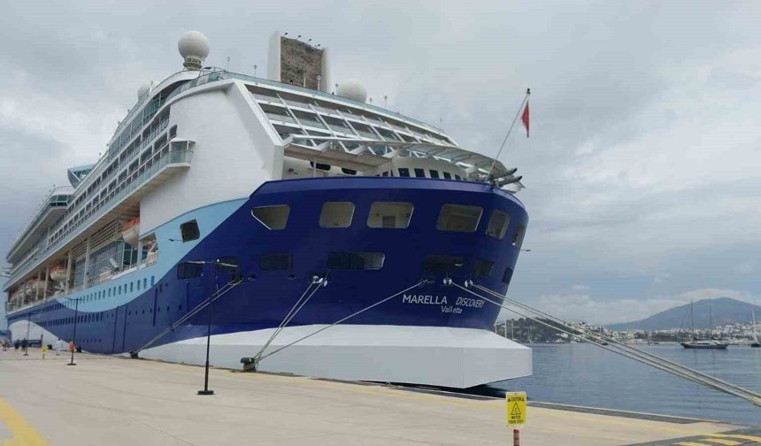 Bodrum'a bin 812 yolcusuyla geldi