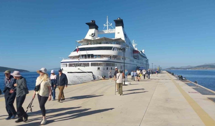 Bodrum'a kruvaziyer ile 274 yolcu geldi