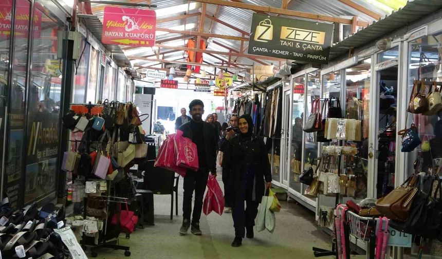 Deprem bölgesi Malatya'da Kurban Bayramı hareketliliği