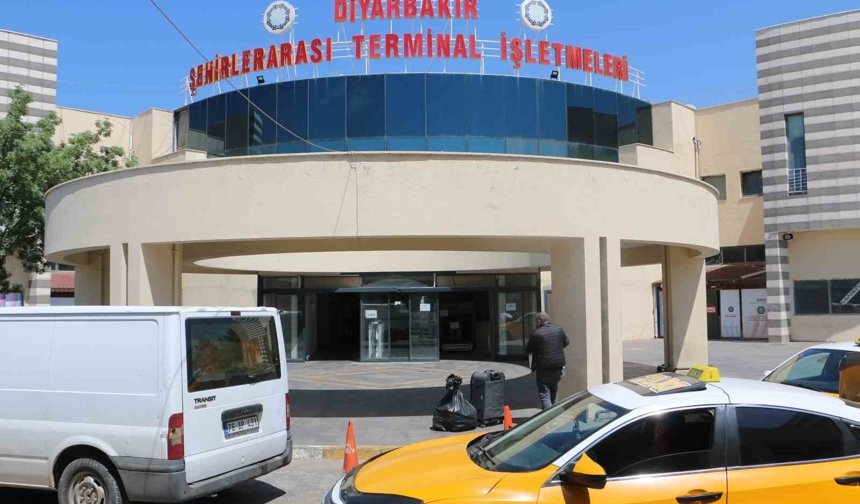 Diyarbakır Şehirler Arası Otobüs Terminal'inde firmalar bayram tatili için son günlerden umutlu