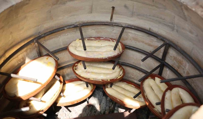 Diyarbakır'da tandırda çömlek böreği