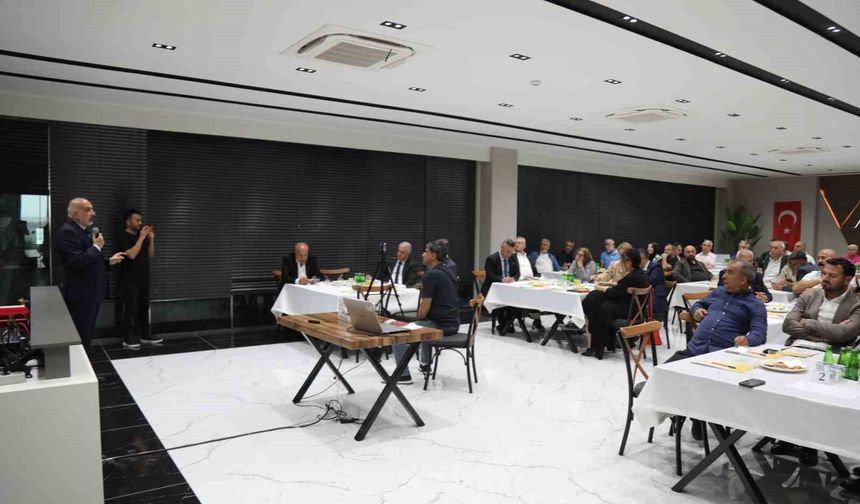 Diyarbakır'da tekstil sektörünün geleceği ele alındı