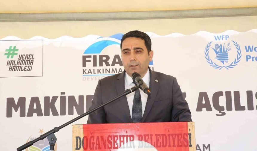 Doğanşehir'de buğday üretimine güç katacak ortak tarım makineleri parkı açıldı