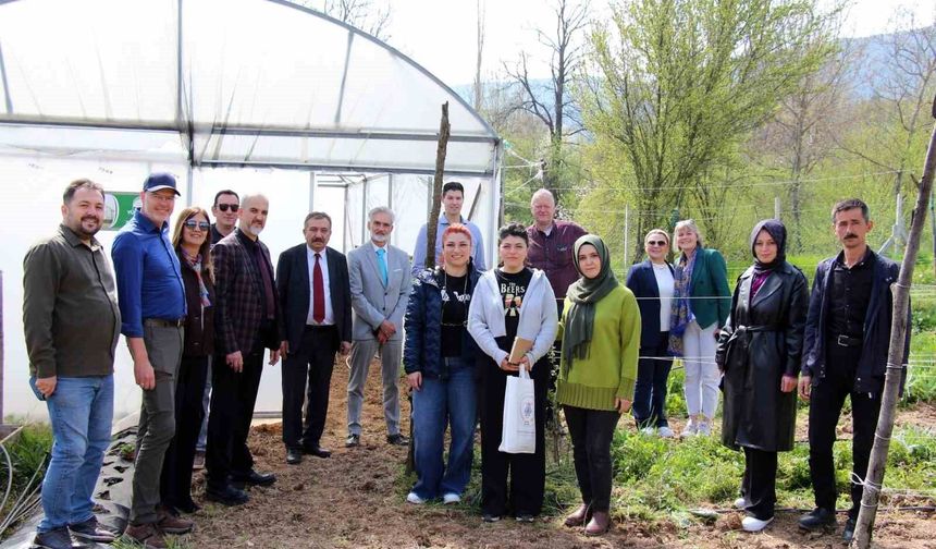 Hollandalı Heyet, Kütahya'da blueberry yatırımları için incelemelerde bulundu