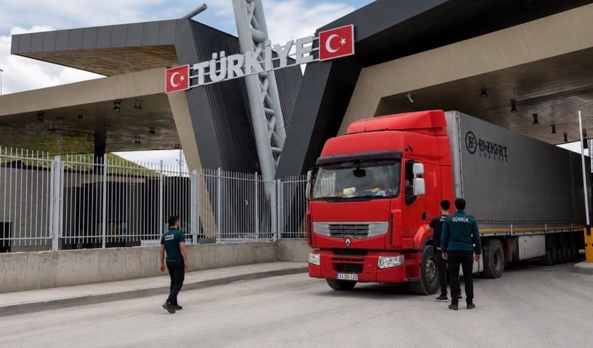 Modern görünüme kavuşan Gürbulak Sınır Kapısı'nda tır trafiği büyüdü, ticaret hacmi yükseldi