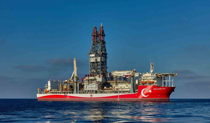 Bakan Bayraktar: 'Milletimizin refahı için aramaya, keşfetmeye ve üretmeye devam edeceğiz'
